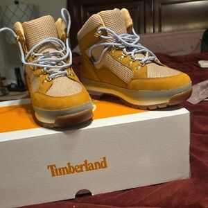 Timberland Womens Boots - Mustard and Beige